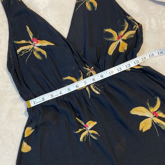 Free People FP Intimately Black Floral Surplice Ruffle Shorts Romper Small - Picture 5 of 9
